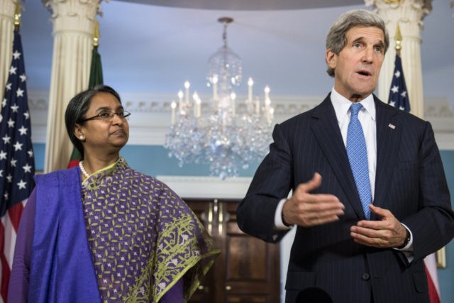 Bangladeshi Foreign Minister Dipu Moni and US Secretary of State John Kerry speak at the U