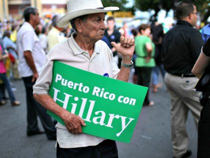 Puerto Ricans con Hillary Getty