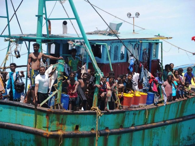 migrant-boat-640x480.jpg