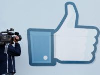 Facebook will rely more heavily on an algorithm to operate its trending news feature, no longer requiring people to write descriptions Facebook will rely more heavily on an algorithm to operate its trending news feature, no longer requiring people to write descriptions