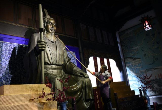 Emperor Yu gained fame as the man who was able to gain control over the flood by orchestra