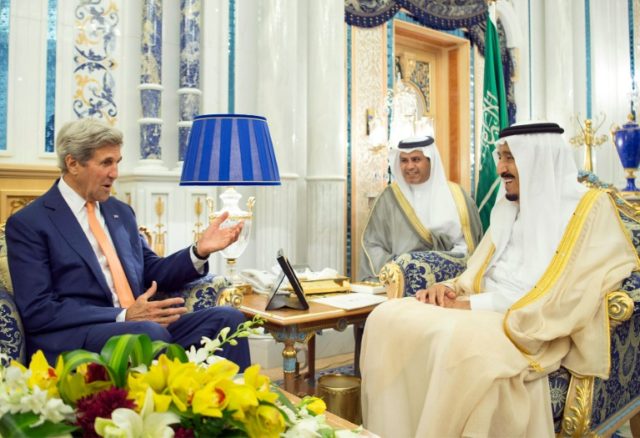 US Secretary of State John Kerry (L) meets with Saudi King Salman bin Abdulaziz (R) in Jed