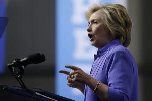 Clinton unveils plans to address mental illness in U.S.