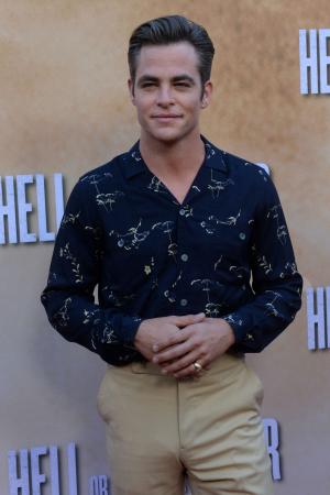 Chris Pine, Ben Foster go casual at 'Hell or High Water' premiere