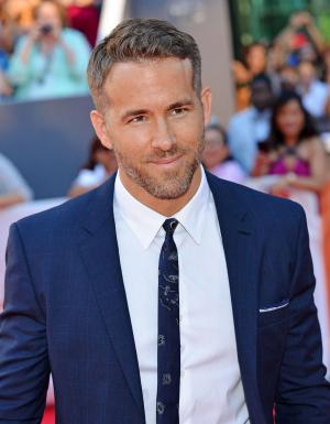 Ryan Reynolds personally paid to keep 'Deadpool' writers on set