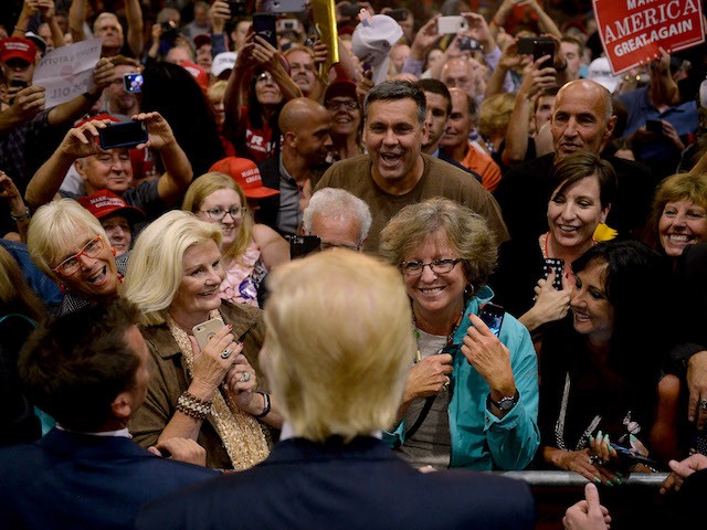 L.A. Times Tracking Poll: Donald Trump Still Rising