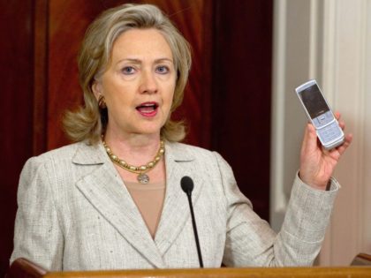 Hillary Clinton phone (Saul Loeb / AFP / Getty)