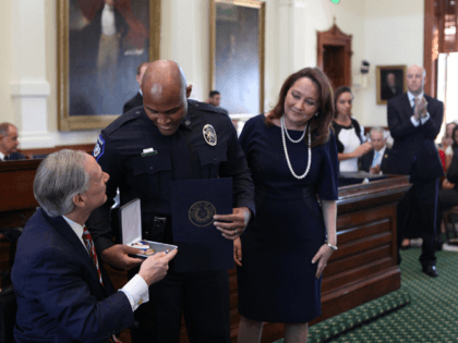 Officer Awarded Star of Texas Medal