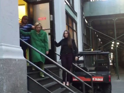 hillary-clinton-manhattan-stairs