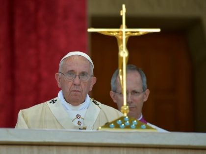 Pope Francis performs Mass at the Basilica of the National Shrine of the Immaculate Conception in Washington, DC, on September 23, 2015. AFP PHOTO / VINCENZO PINTO (Photo credit should read VINCENZO PINTO/AFP/Getty Images)