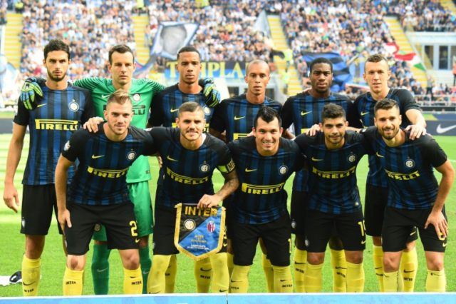 Inter Milan's players pose prior to the Italian Serie A football match against Bologna at