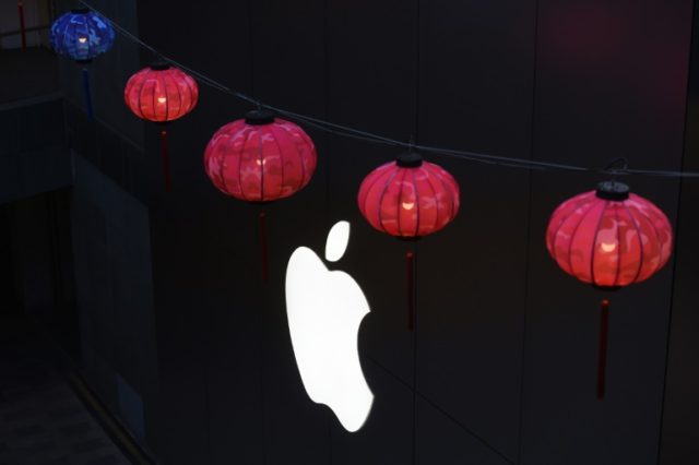 The global launch of the iPhone 7 on Friday is crucial to Apple's fortunes in China, but b