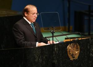 Pakistan PM Nawaz Sharif holds emergency cabinet meeting over Kashmir