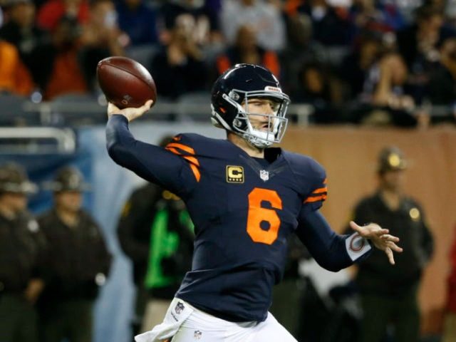 Chicago Bears quarterback Jay Cutler (6) throws against the Minnesota Vikings during the f
