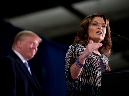 Sarah-Palin-Donald-Trump-Jan-19-2016-Iowa-AP