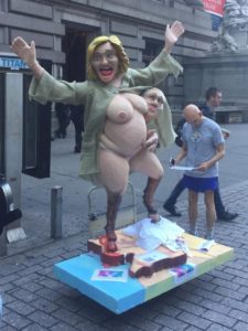 hillary _statue