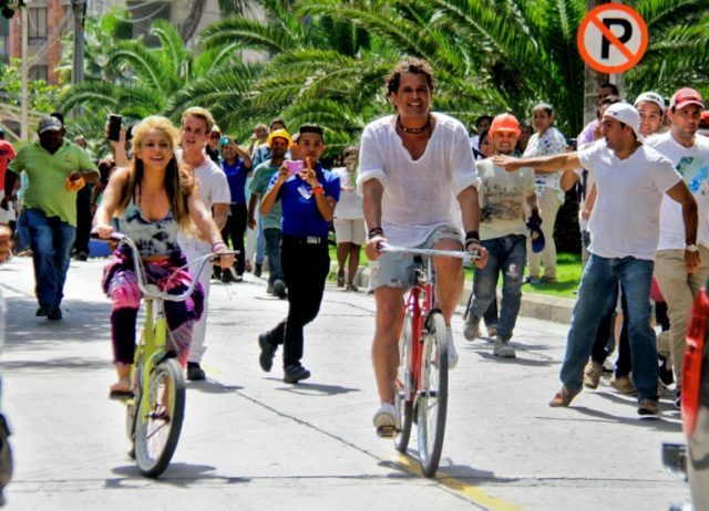Colombian singers Shakira (L) and Carlos Vives, seen during a visit to Barranquilla, Atlan