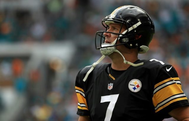 Ben Roethlisberger #7 of the Pittsburgh Steelers reacts to a play during a game against th