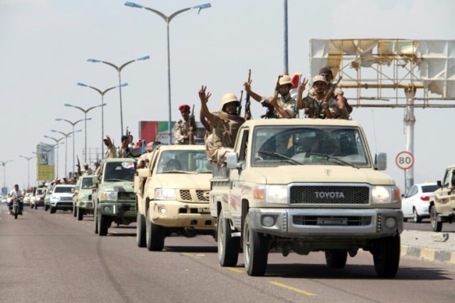 Yemeni fighters from the separatist Southern Movement arrive in Aden on October 13, 2016,