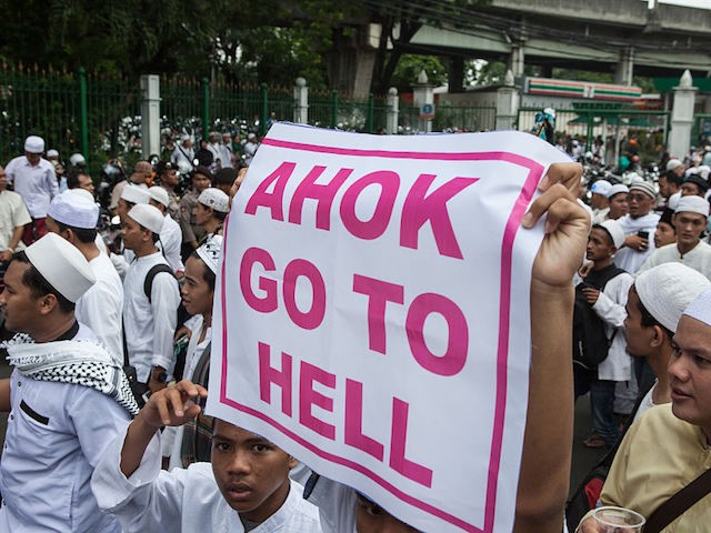 JAKARTA, INDONESIA - NOVEMBER 04: Protester march to the Merdeka Palace on November 4, 2