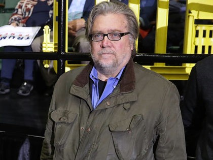 Steve-Bannon-Trump-Rally-Grand-Rapids-MI-Oct-31-Getty