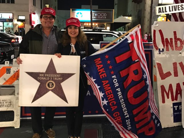 Trump fans Hollywood star (_Women4Trump / Twitter)