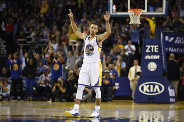 Stephen Curry set a new single-game record with 13 three-pointers as the Golden State Warr