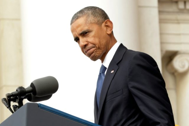 US President Barack Obama speaks at a ceremony to commemorate Veterans Day, at Arlington N