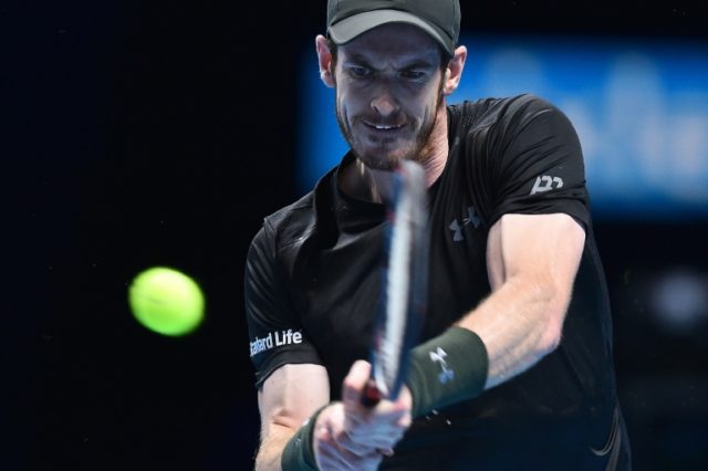 Britain's Andy Murray returns to Croatia's Marin Cilic during their round robin stage men'