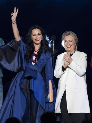 Hillary Clinton honors Katy Perry at UNICEF Gala