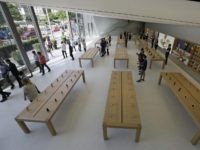 Apple Store San Francisco (Eric Risberg / Associated Press) Apple Store San Francisco (Eric Risberg / Associated Press)
