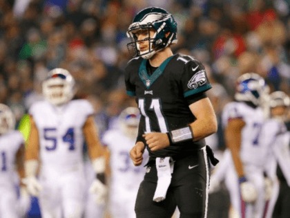 Quarterback Carson Wentz's 152-yard pass and a touchdown helped the Philadelphia Eagles to