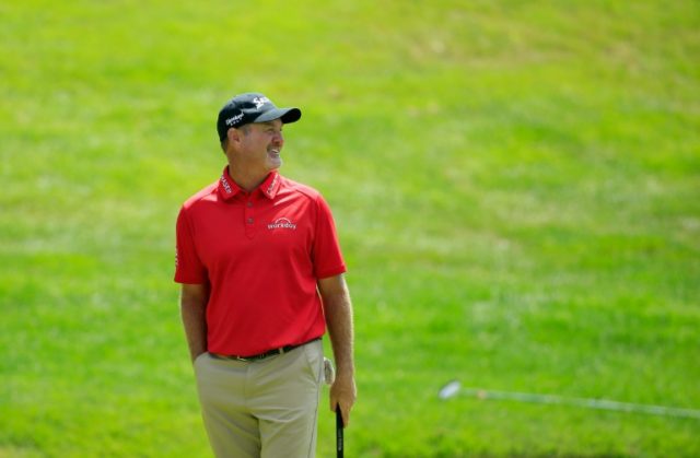Jerry Kelly got off to a rousing start at the Franklin Templeton Shootout, firing an openi