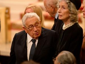 Henry Kissinger visits China to ease concerns amid Trump transition