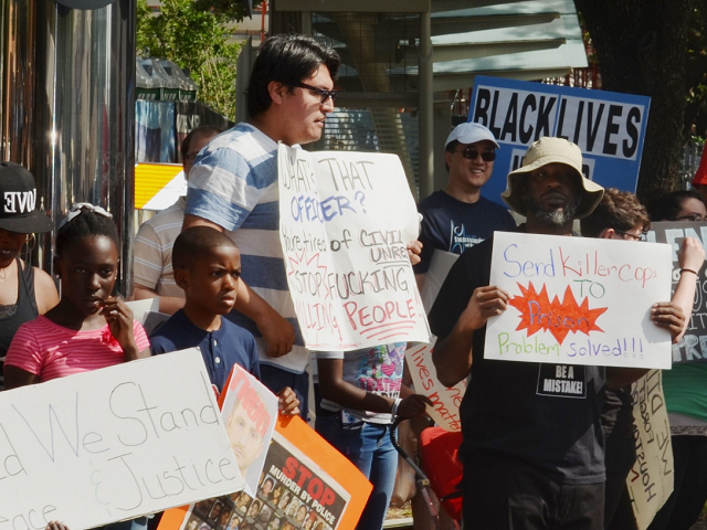 #BlackLivesMatter protesting in Houston. (File Photo: Bob Price/Breitbart Texas)
