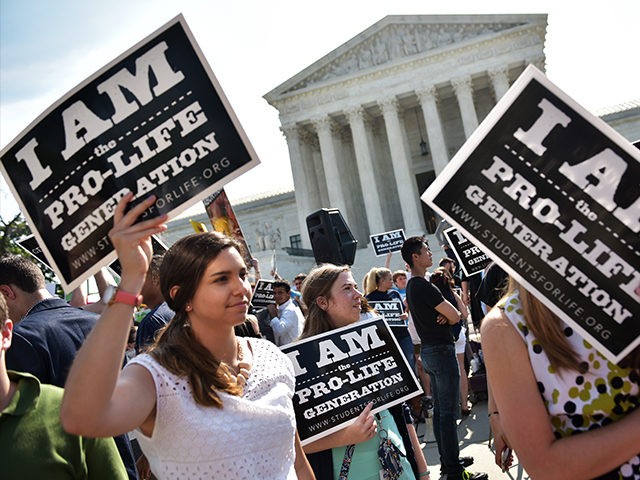 Pro-Life-Abortion-Protester-US-SCOTUS-2016-Getty