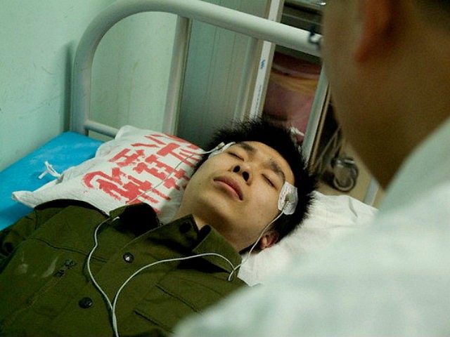 Electrotherapy sessions are organized to relax nervous patients. In Beijing, a detox cente