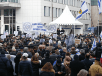 pro-Israel protest Protestors demonstrate during a rally in Paris against the Paris Middle East peace conference taking place in the French capital on January 15, 2017. Foreign ministers and representatives from around 70 countries will seek to revive the moribund Israeli-Palestinian peace process on January 15, with neither Israel nor the Palestinians …