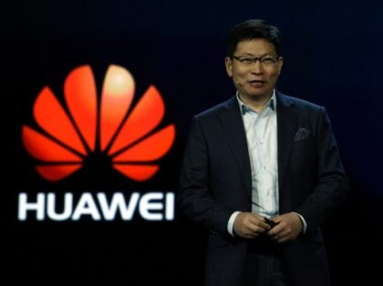 Richard Yu, CEO of Huawei's consumer business group, maintained the company's goal of becoming the world's biggest smartphone maker within five years