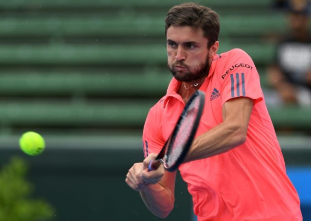 In a rain-shortened match, Gilles Simon takes third-place finish at the Kooyong Classic, J