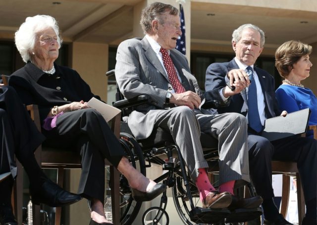 Former President George H.W. Bush (2nd L) and former first lady Barbara Bush (L) were admi