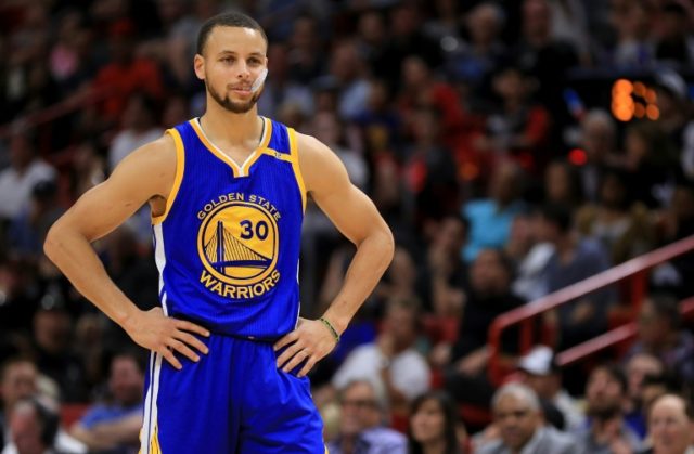 Stephen Curry of the Golden State Warriors electrified the crowd with a 51-foot shot to cl