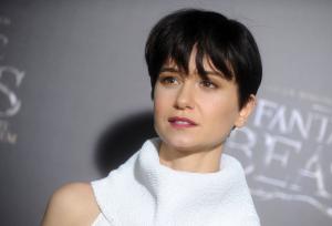 'Alien: Covenant' star Katherine Waterston on challenging projects: 'I'm addicted to that