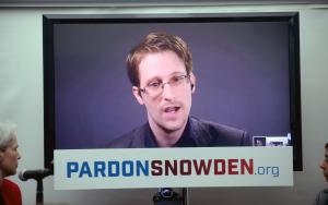 Russia extends Edward Snowden's stay to 2020