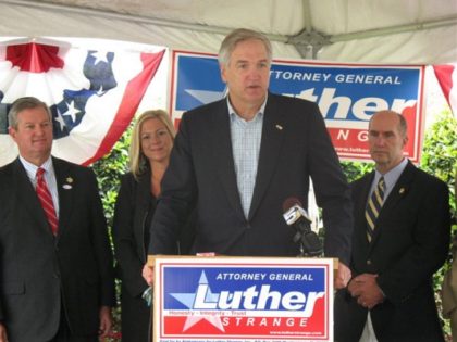 Luther Strange at a campaign appearance