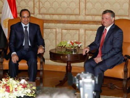 Jordan's King Abdullah (R) meets with Egypt's President Abdel Fattah al-Sisi at the Royal Palace in Amman December 11, 2014.. (photo credit:REUTERS)