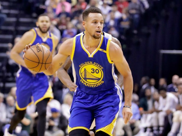Stephen Curry had 20 points in the 3rd quarter, going six of nine from the field and three