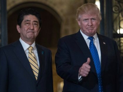 As part of a two-day visit that began in Washington US President Donald Trump and Japanese