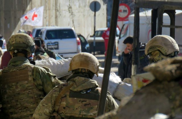 Russian soldiers in the Syrian city of Aleppo