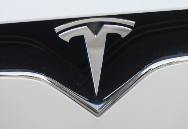Tesla says that revenue for the quarter that ended on December 31 came to $2.28 billion, a
